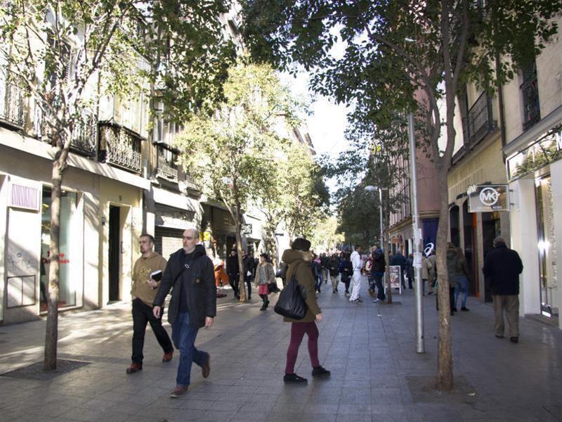 Hostal Los Alpes Madrid Kültér fotó